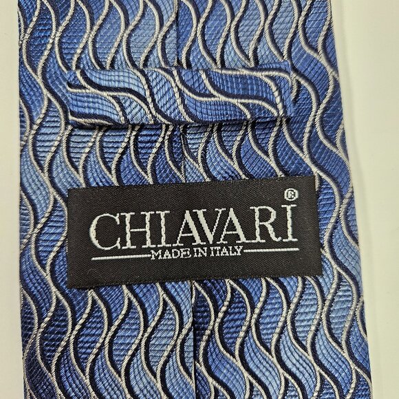 Chiavari Made In Italy Silk Necktie Classic Blue & Silver Wavy Pattern Tie - Picture 3 of 8